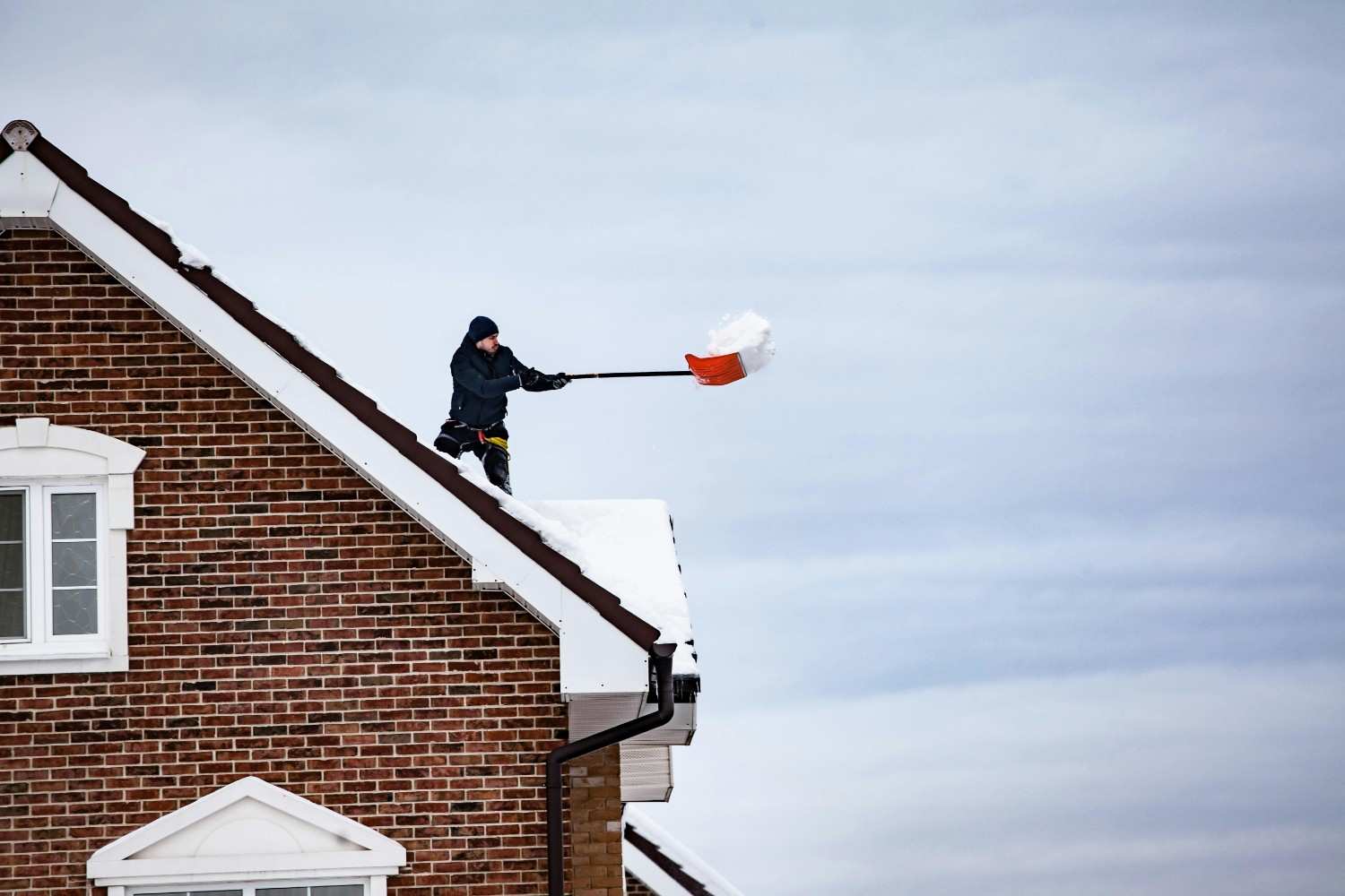 Best Roof Snow Removal Services By Over and Above Contracting